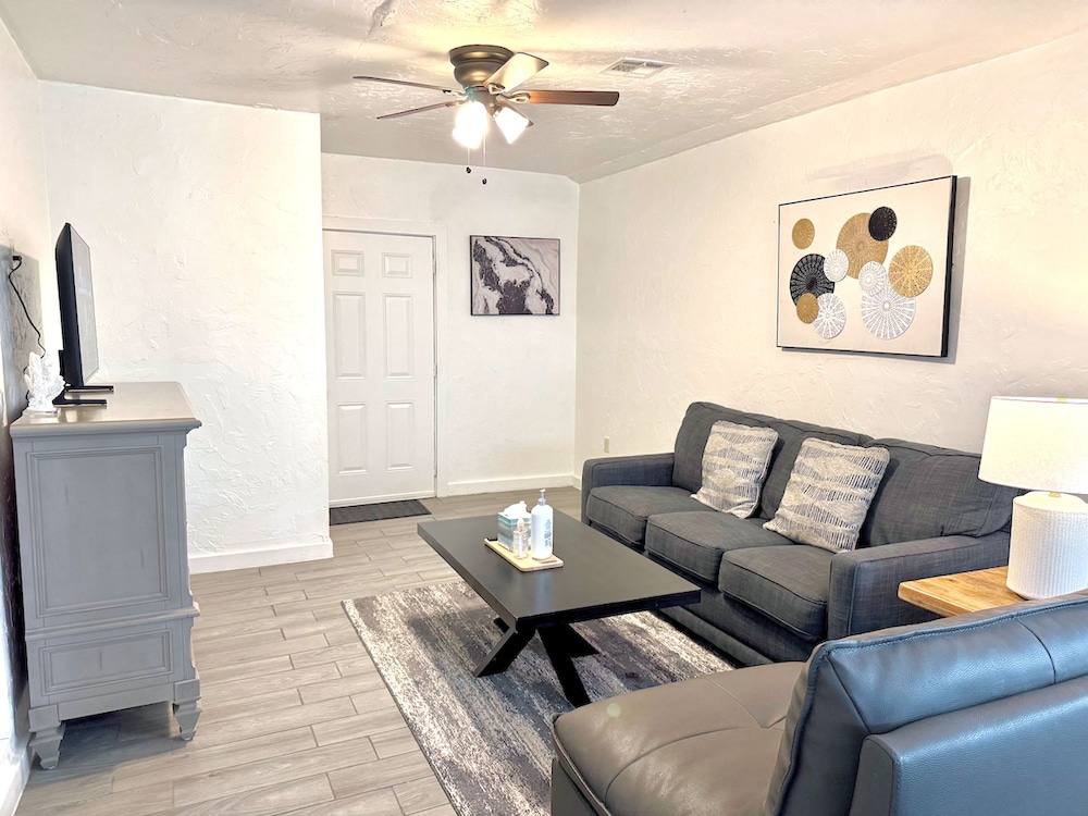 Fully-furnished Studio With Rustic Design 36B