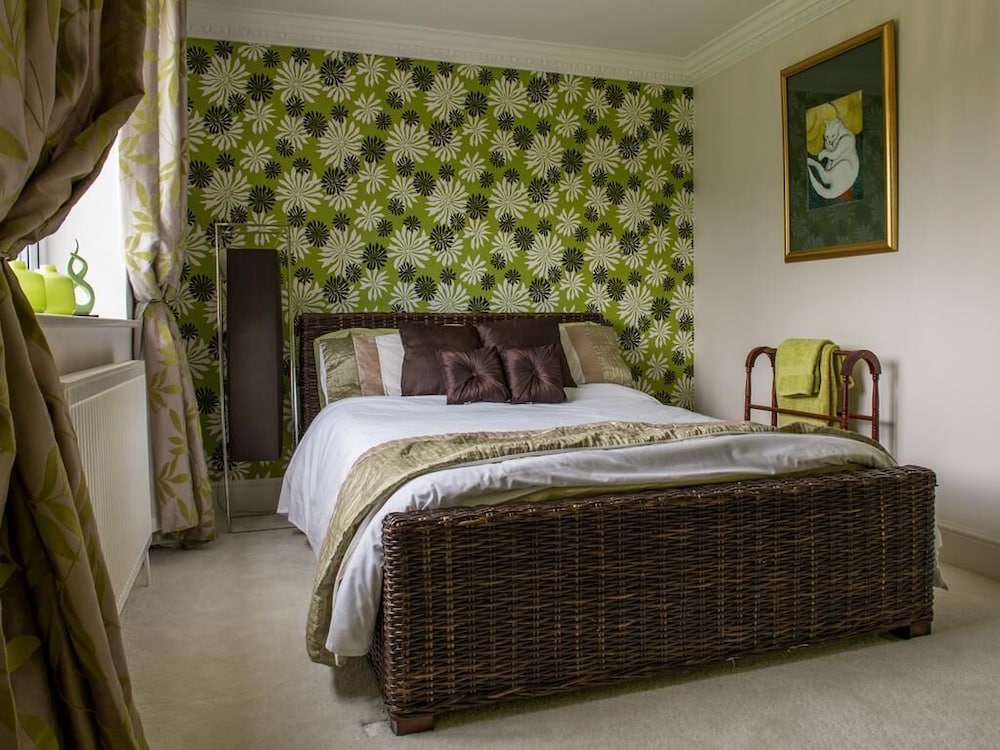 The Waters Edge Guest House