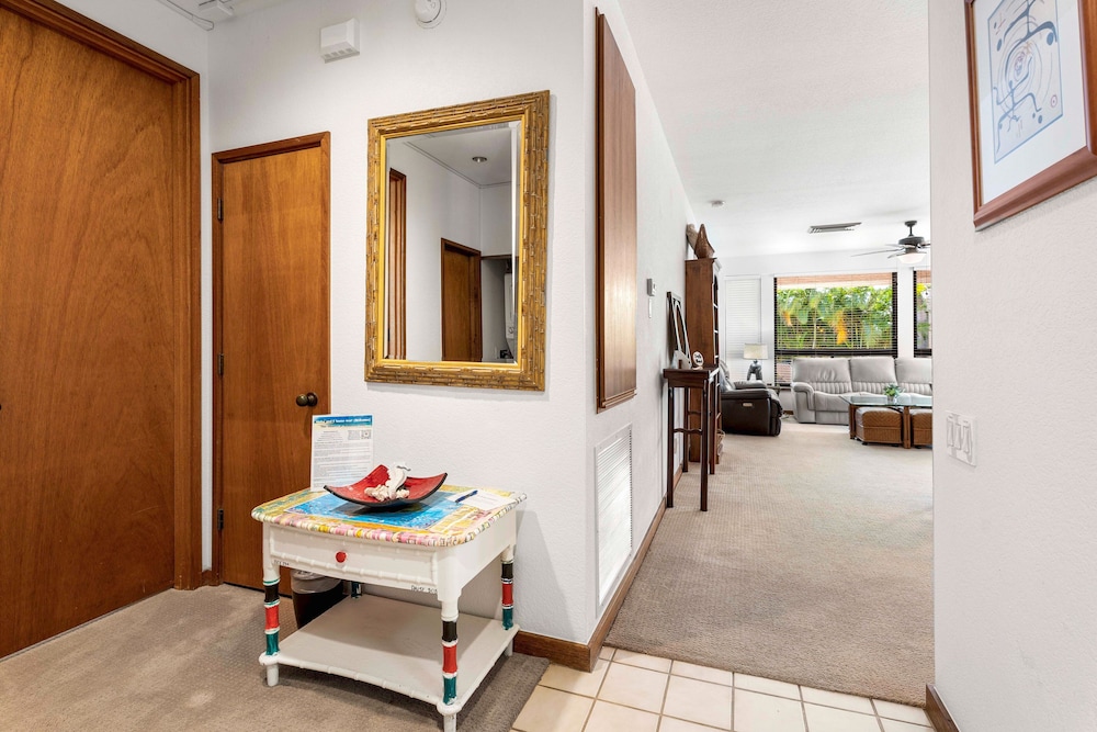 Ground Floor - Private Corner Unit - Vrkcv