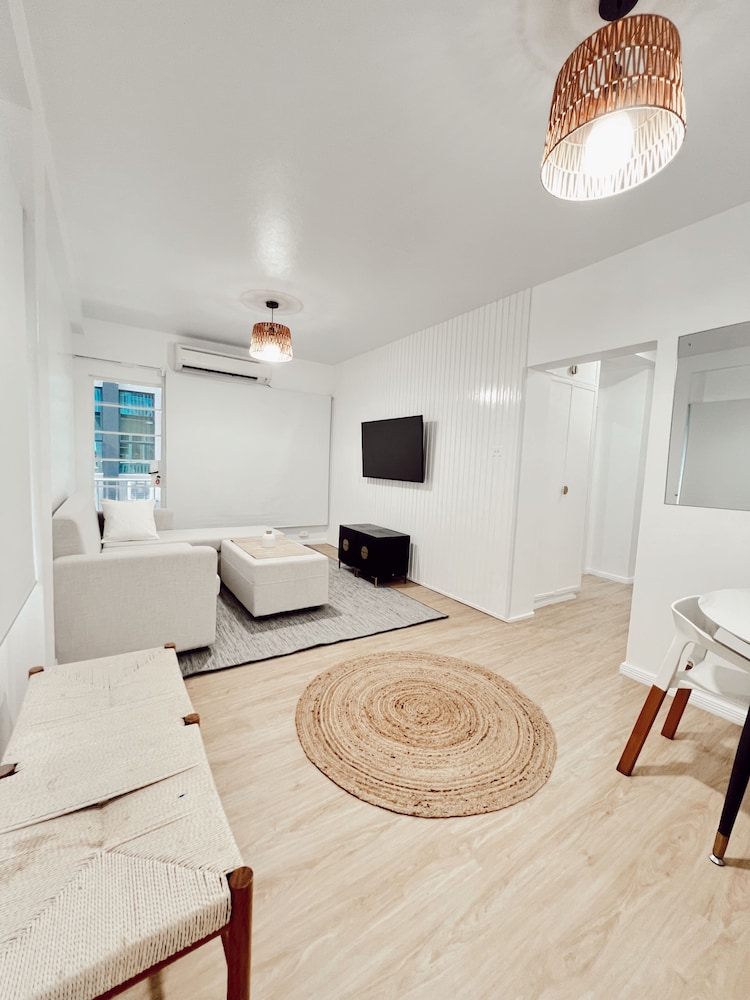 Gladstone Apartments - view 7