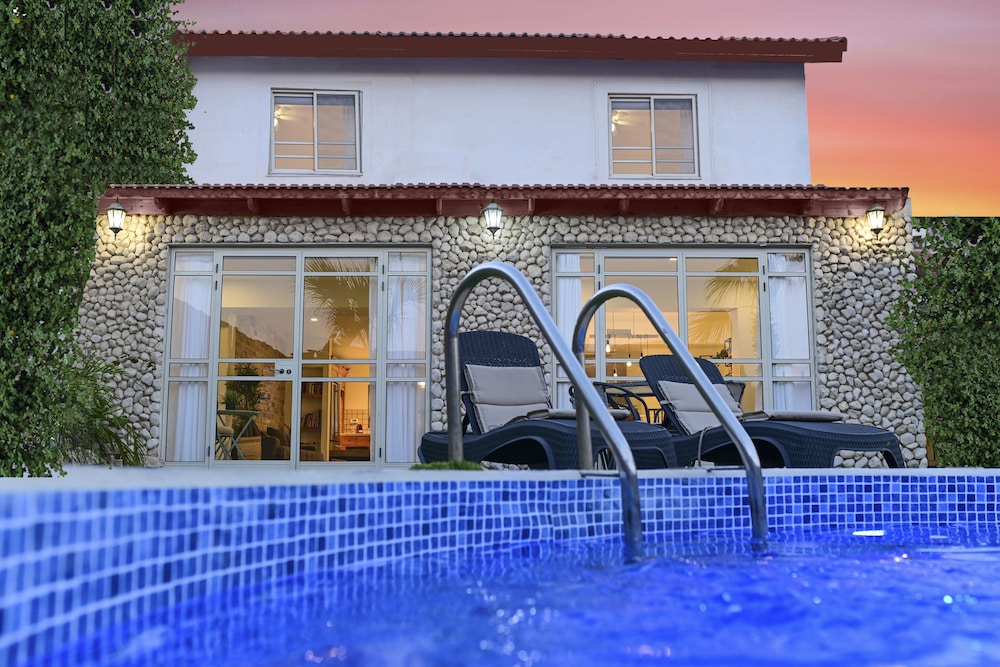Villa Yotam