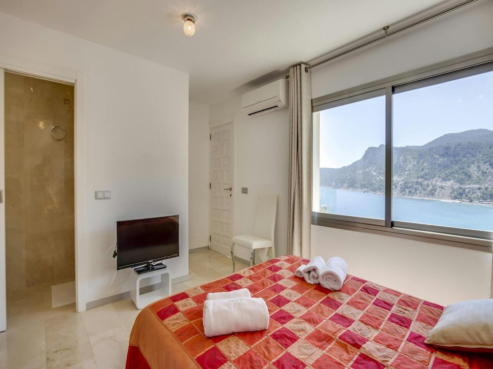 Beautiful Villa With Leisure Activities