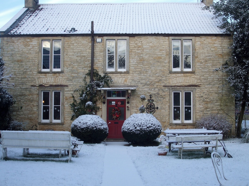 Fosse Farmhouse B&B and Holiday Cottages