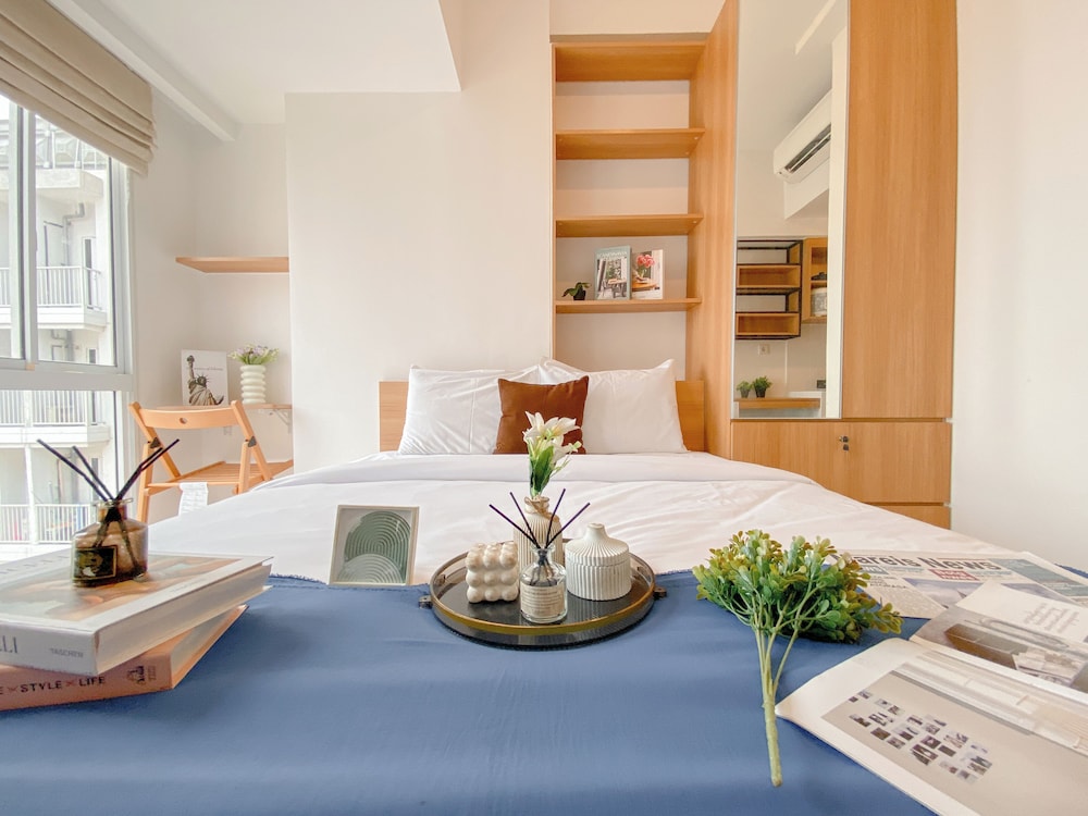 Wooden Style Studio At Apartment Tokyo Riverside Pik 2