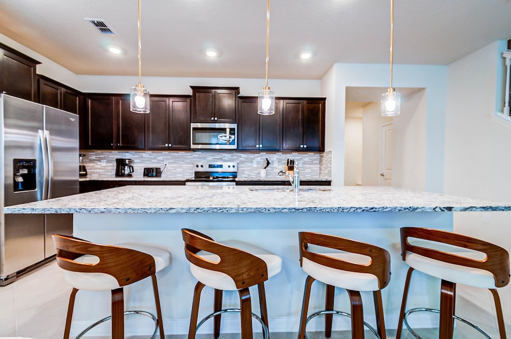 1259 Modern 5BD Family Home For Your Vacation
