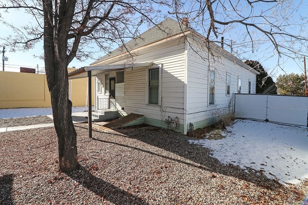 Vintage Parlor 2 Bedroom Home