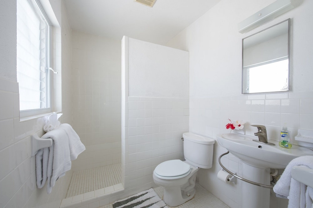 Utopia House 3 Bedroom Home - Property Image 10
