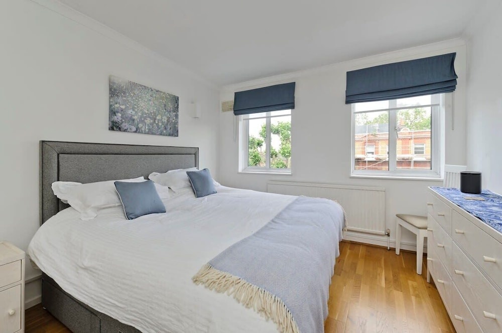 3 Bedroom Apartment, Earls Court