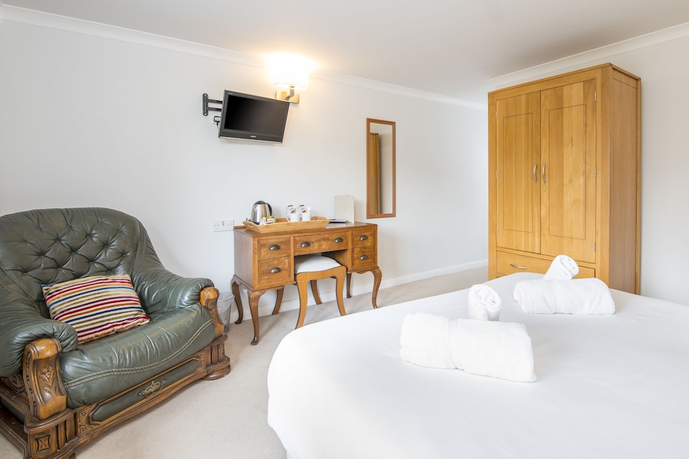 Trewern Arms Hotel