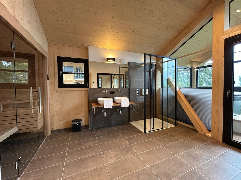 Superior Chalet With Sauna and hot tub