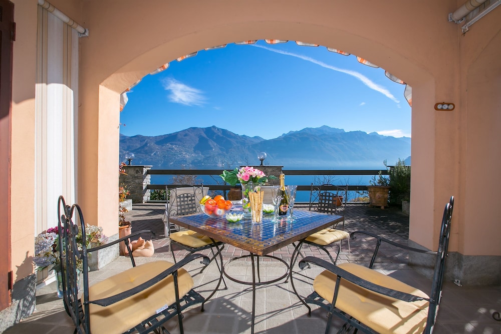 Veranda di Menaggio in Menaggio