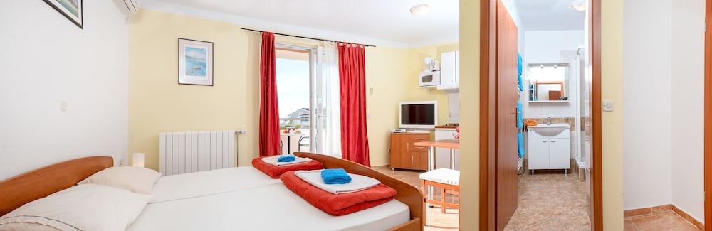 Apartments Vila Adrijana and Fitness Studio Wolf