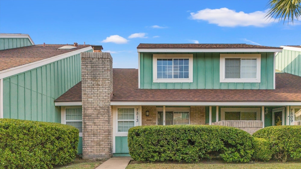 Mermaids Oasis 3 Bedroom Townhouse