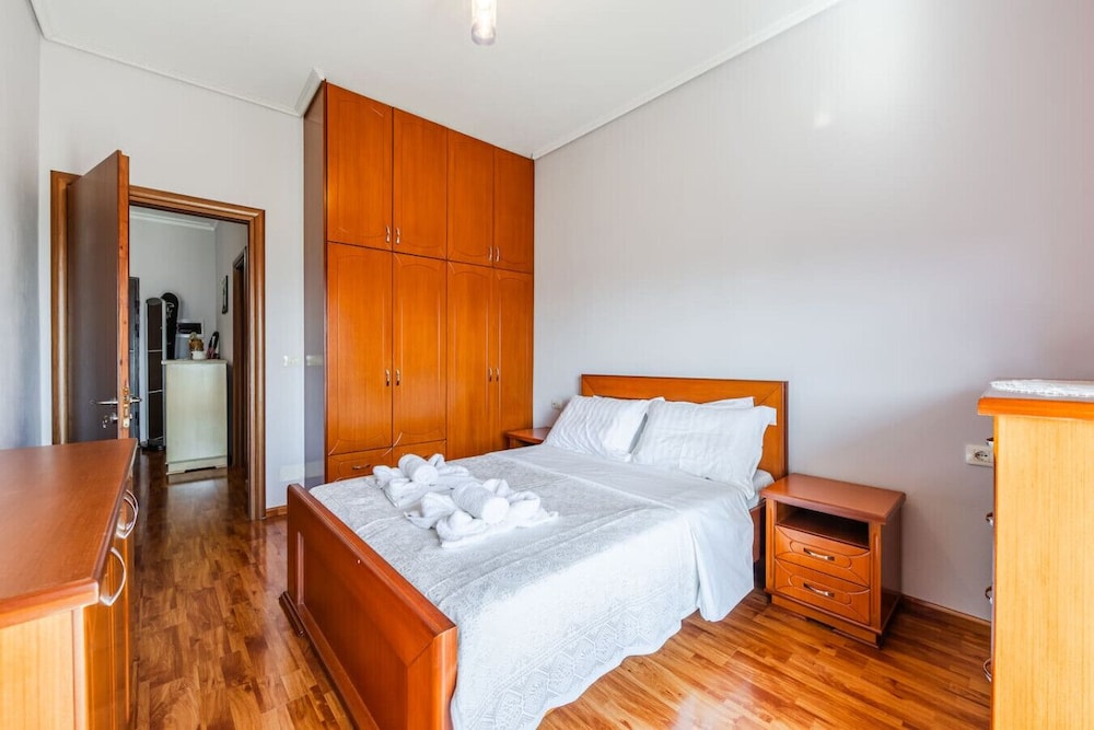 Urban Sea Escape in Sarand