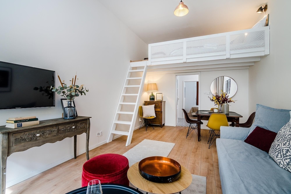 Charm APTs in Prague by Michal&Friends