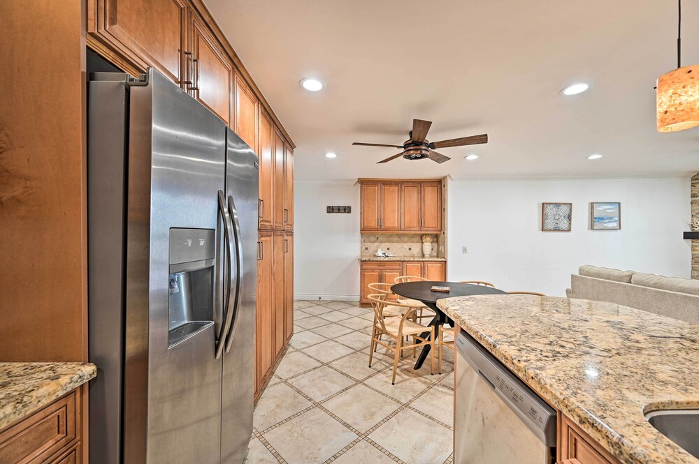 Beachfront Oceanside Condo w/ Amenity Access!