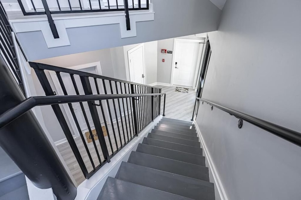 Forest Hill Apt - 202