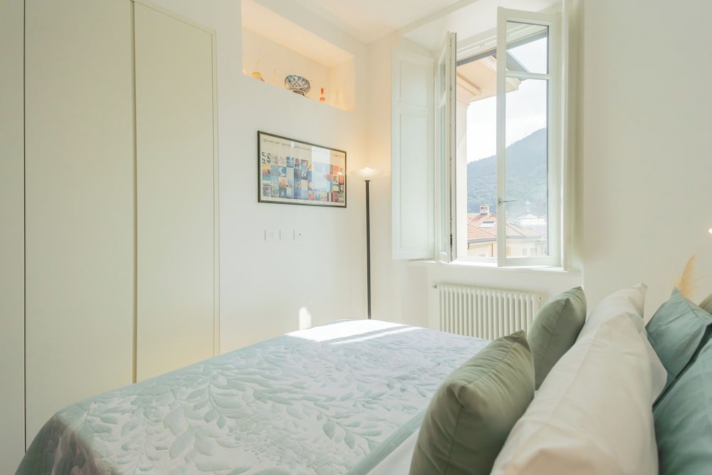 Rooftop Nest in Como City Center by Rent all Como