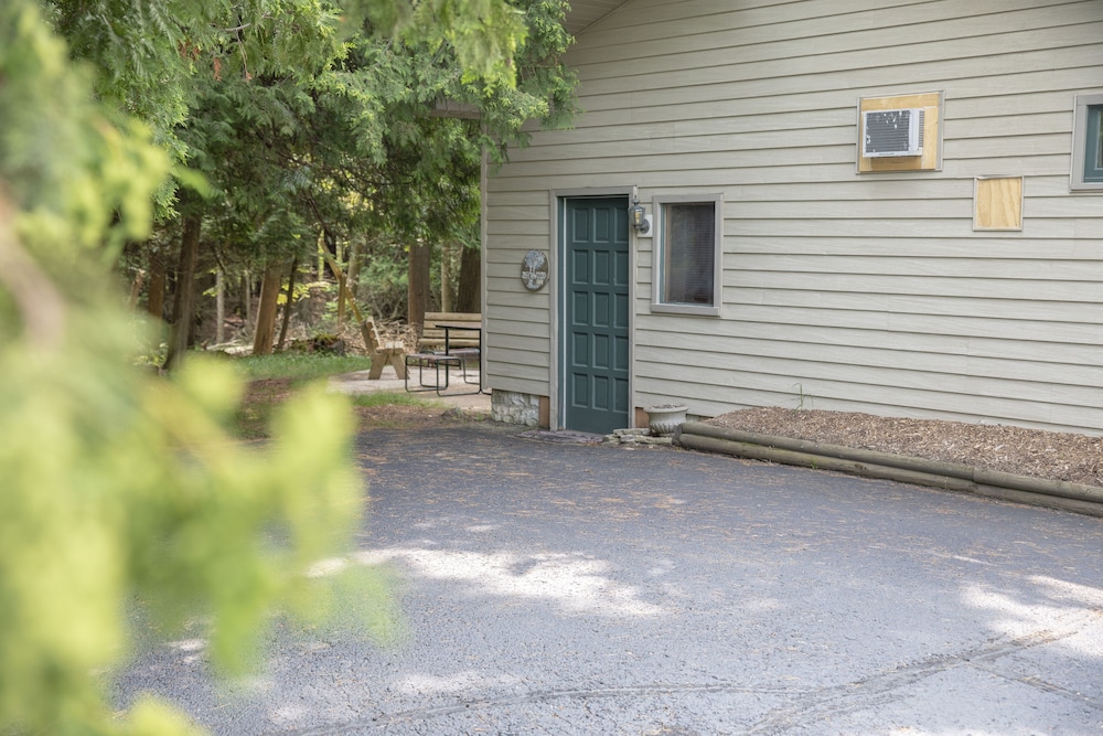 Ridges Inn & Suites