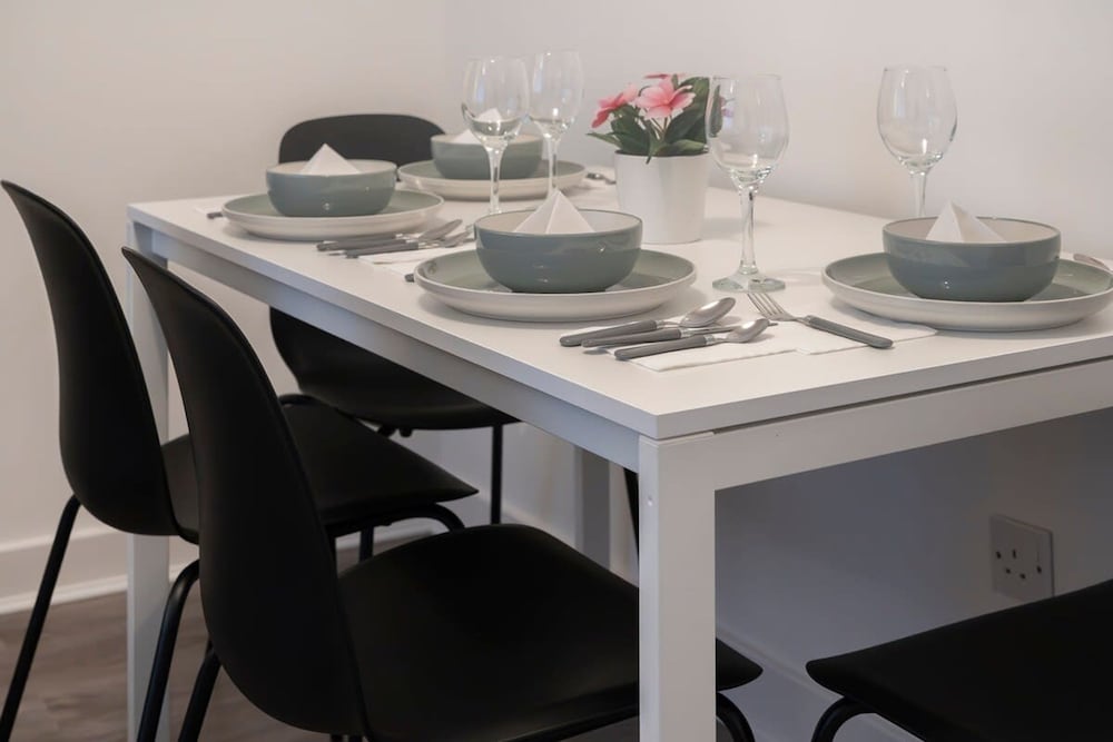 2 Bedroom Apartment-free Parking