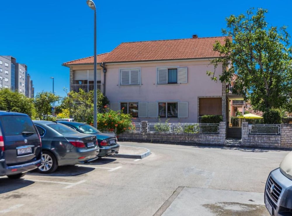 Charming Zadar Apartment Near Old Town With Convenient Access to Beaches