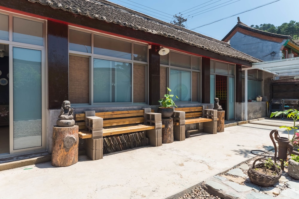 B&B  under  GreatWall
