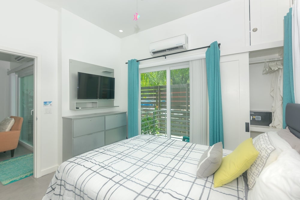 Acqua Di Mare #3 2 Bedroom Condo by Redawning view 3