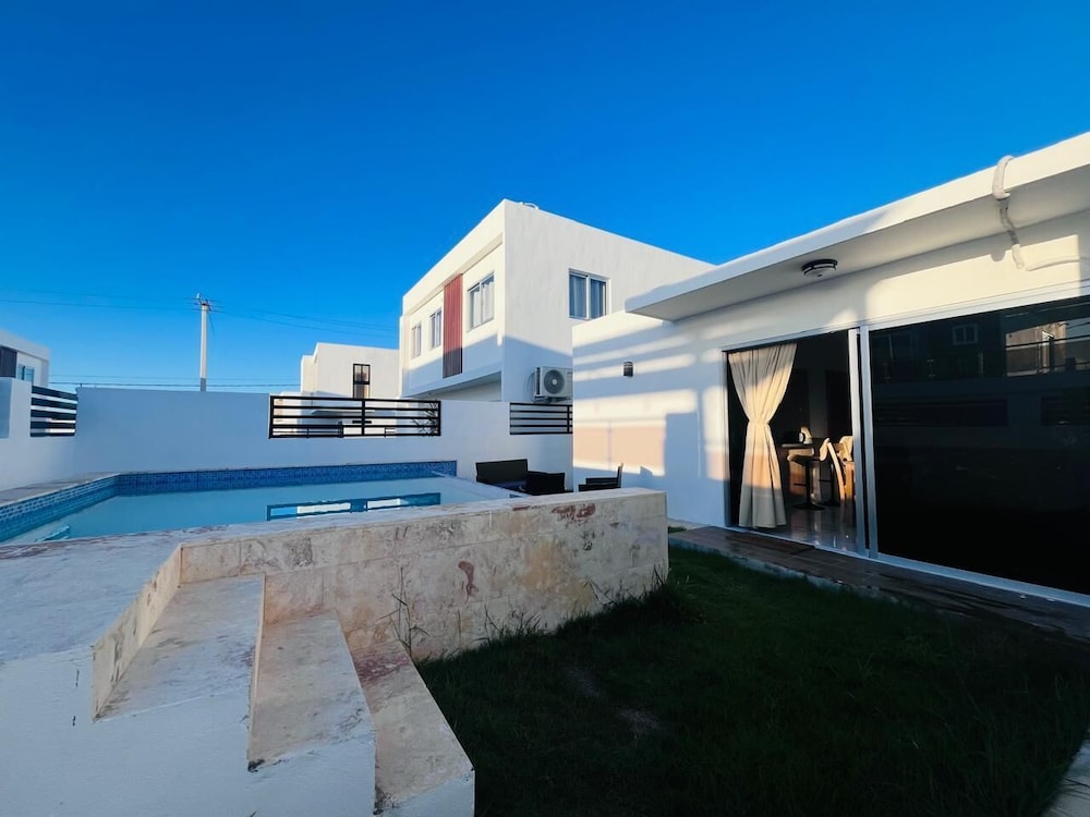 4BR 14 pax Twin Villa-Bbq & private pool