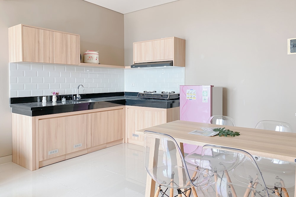 Best Deal and Elegant 2BR Apartment at Ciputra International