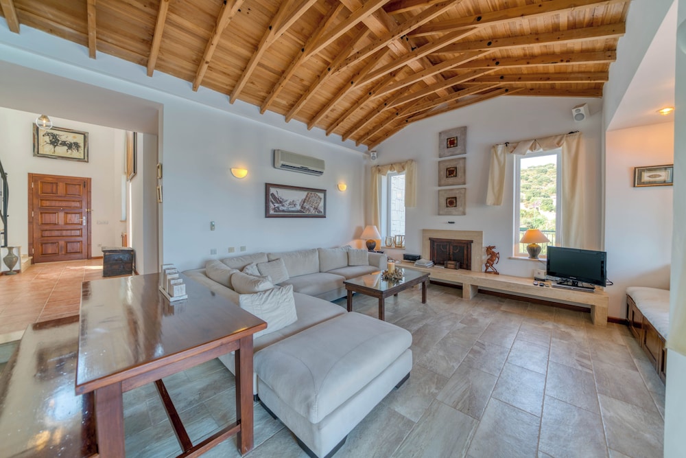 Villa Yaz Amazing Sea View