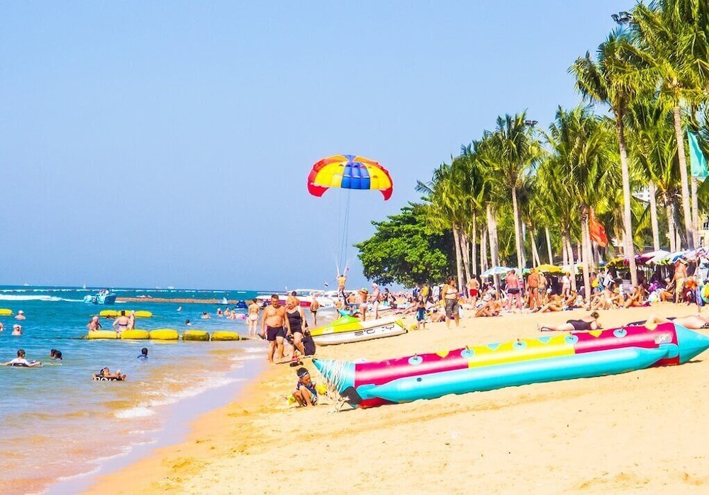 Madee Villa - Pattaya Holiday House Walking Street