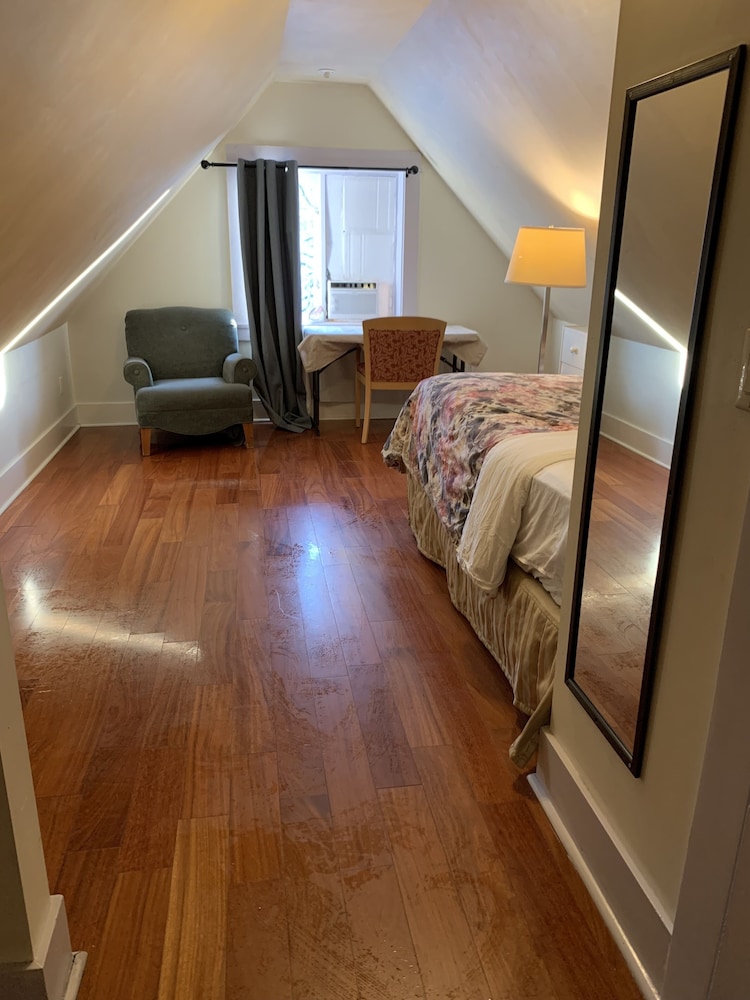 vancouver guest house