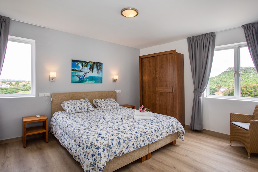 Blue Bay Apartments