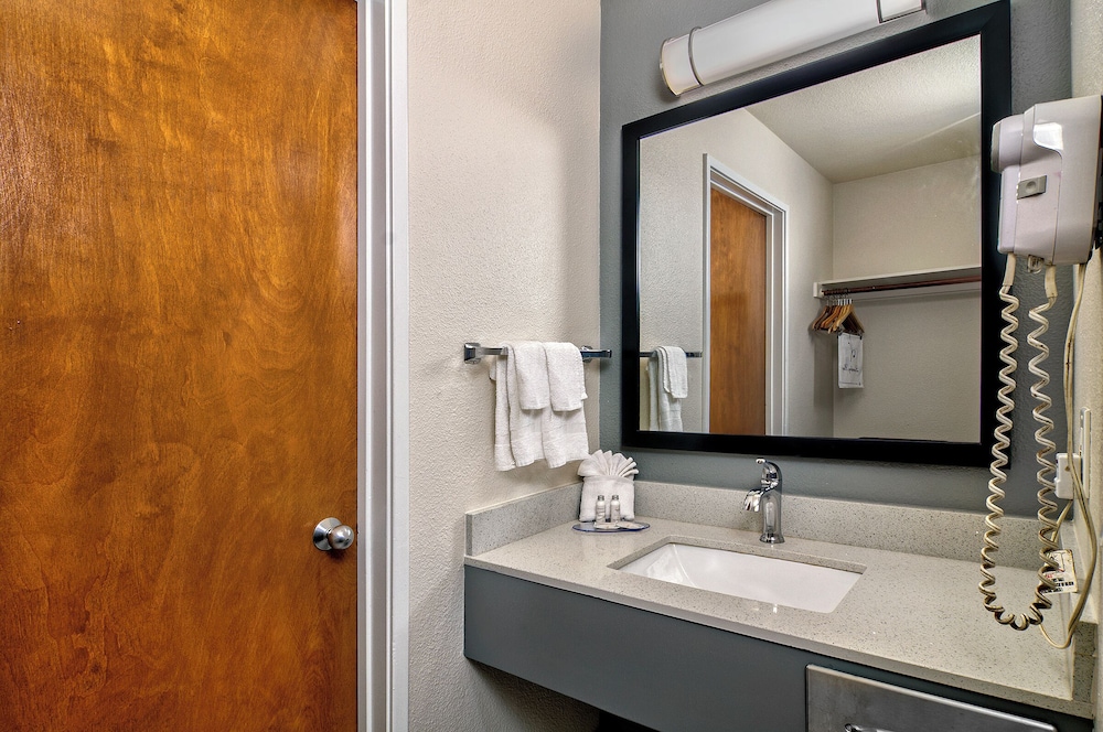 Morgan Hill Vacations - Quality Inn Suites South San Jose / Morgan Hill - Property Image 26