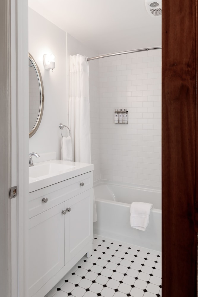 Lititz Springs Inn - Property Image 3