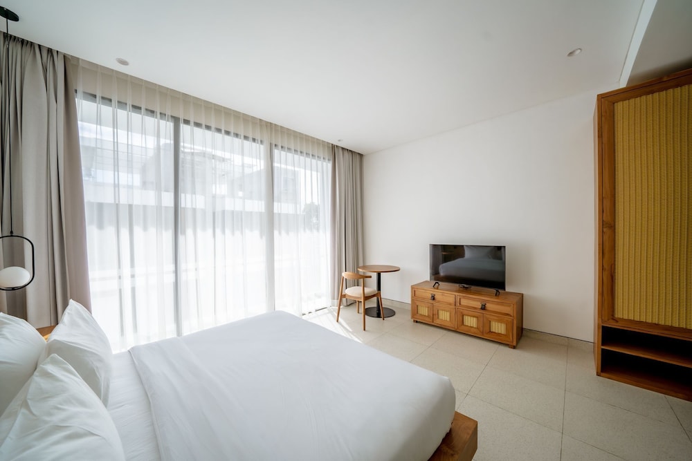 RHYS Villa Pererenan