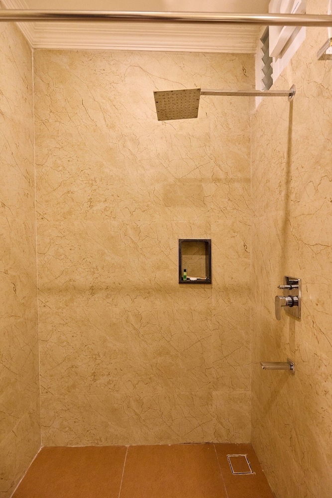 ASJ HOLIDAY VILLA