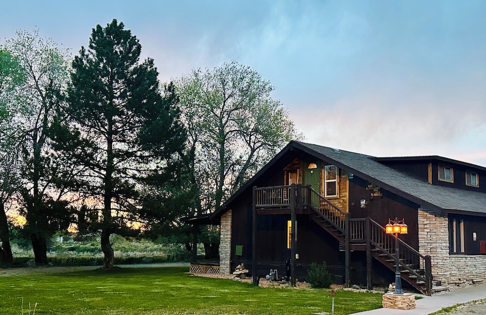 Moosehead Lodge & Cabins