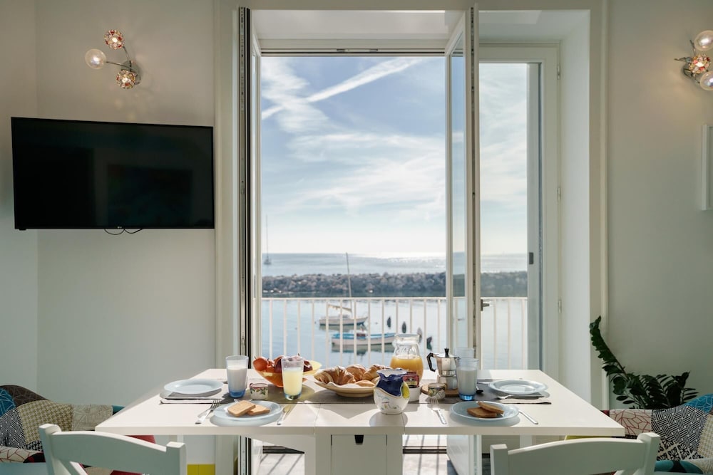 Corricella Exclusive Loft en Procida — balance & terrace