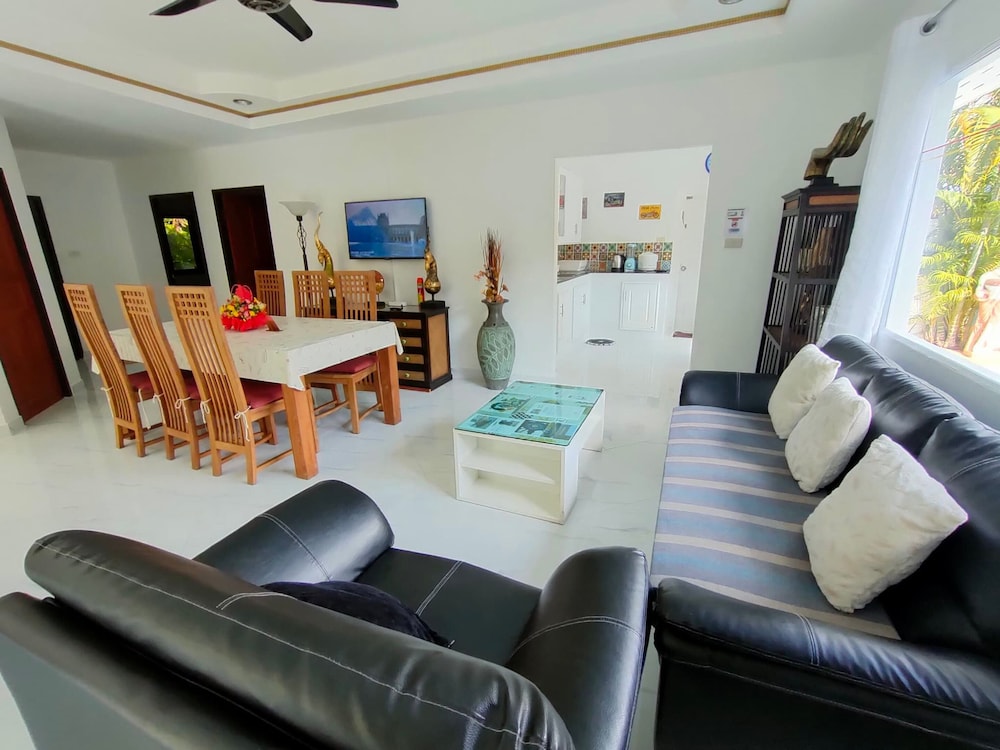 Corner Villa - Pattaya holiday House Walking Street