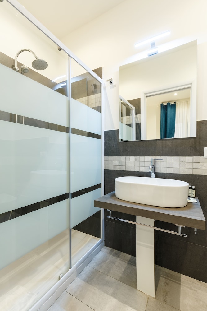 Aeterna Suites Collection