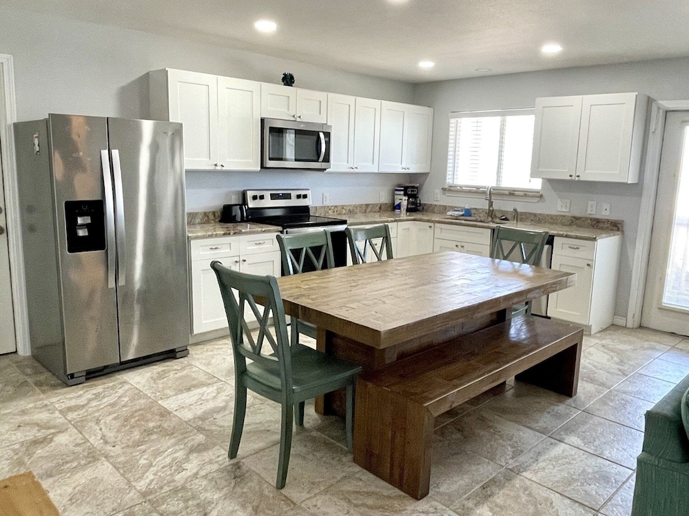 Beachgate Condo Suites And Hotel 224+226 2 Bedroom Condo