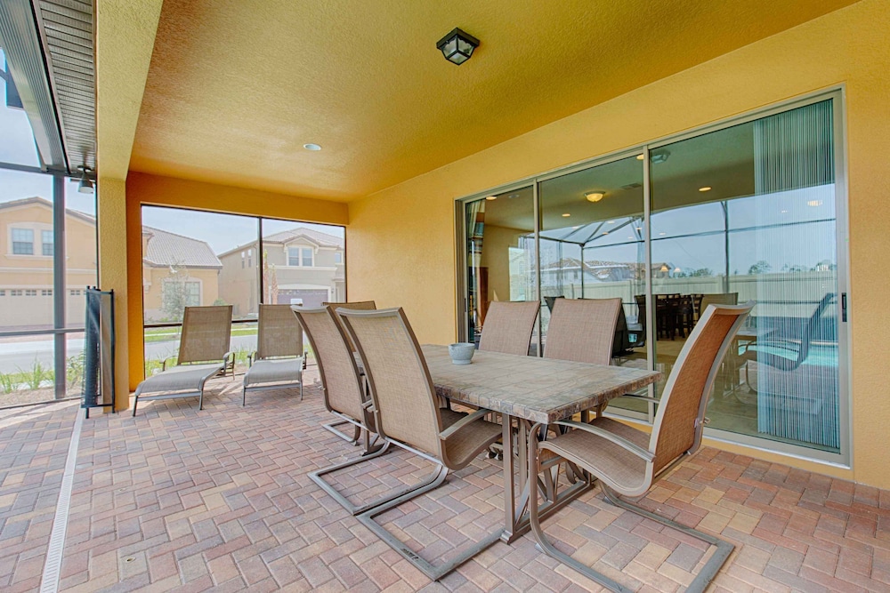 Shv1212ha - 8 Bedroom Villa In Windsor At Westside, Sleeps Up To 20, Just 7 Miles To Disney