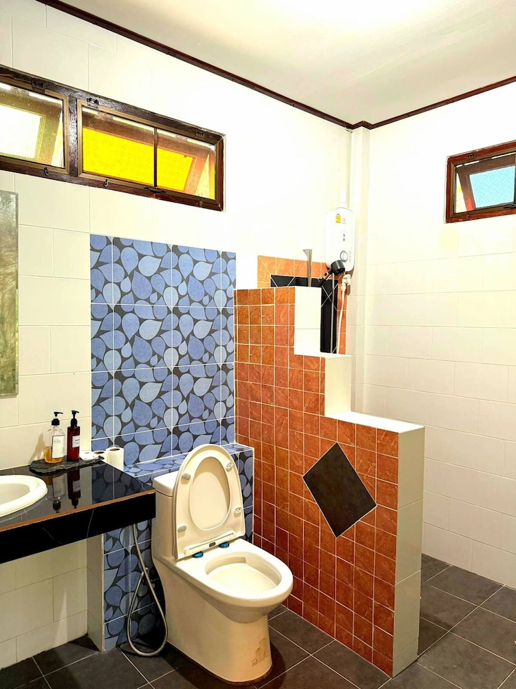 Bang Phra Resort Near Si Racha