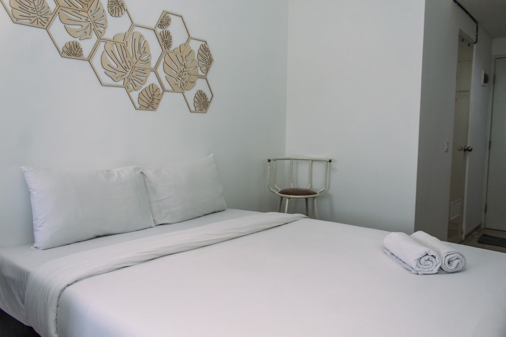 Cozy Studio Room Apartment At Aeropolis Residence view 3