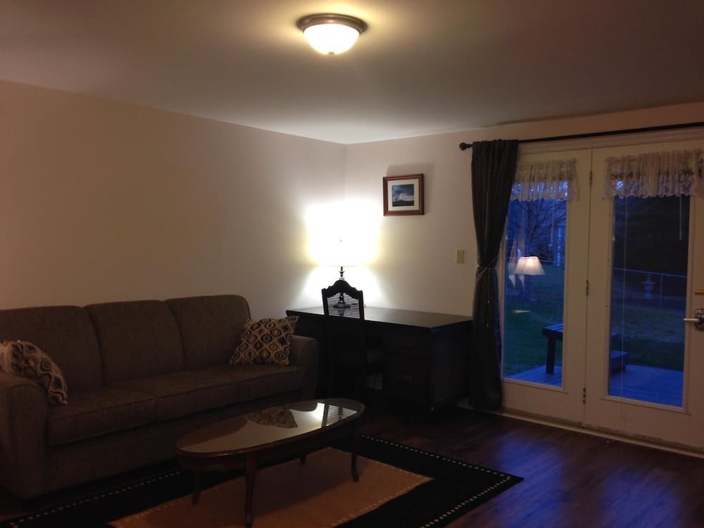 Wrights Creek Tourist Home