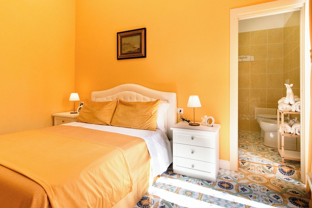 Guesthouse Adry in Naples