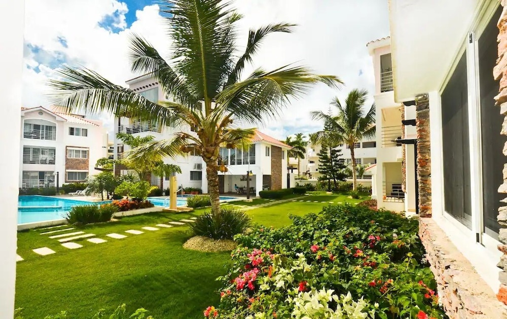 Magic Cortesea luxury beach