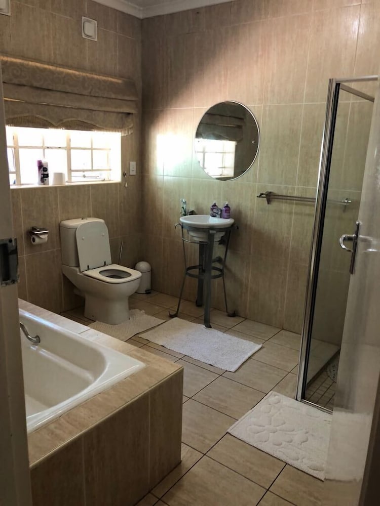 Khuvena Guest House