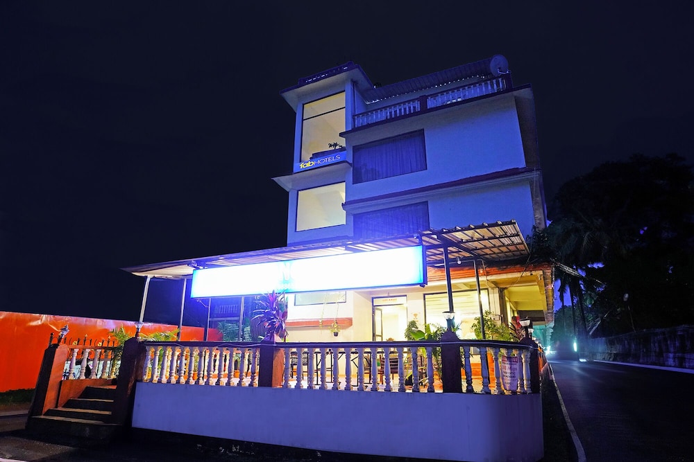 Fabhotel Balaji Resort